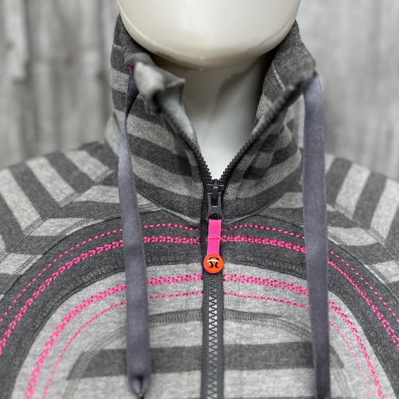 Lululemon In Stride Jacket in Grey Parallel Stripe Pink Stitch RARE [766] - Picture 5 of 12
